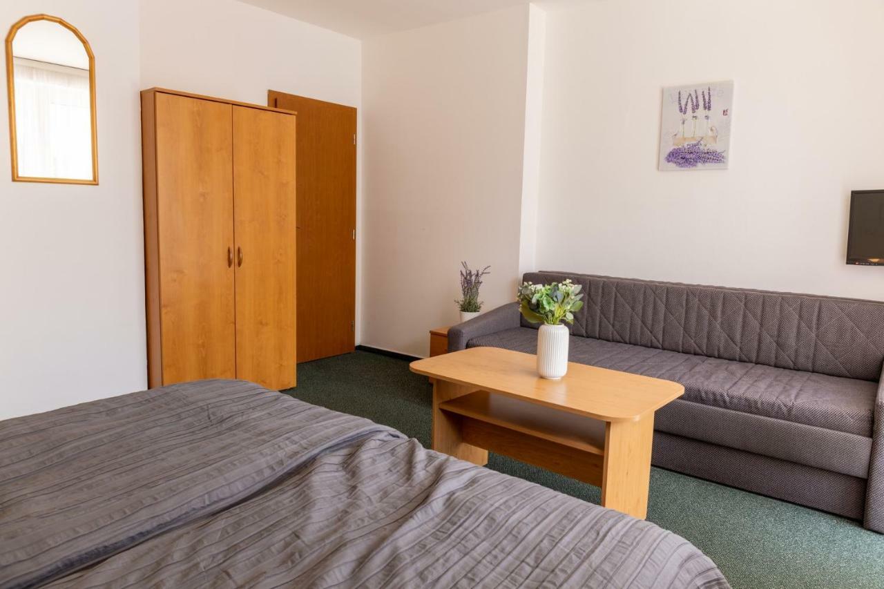 Hotel Kanárek 3*